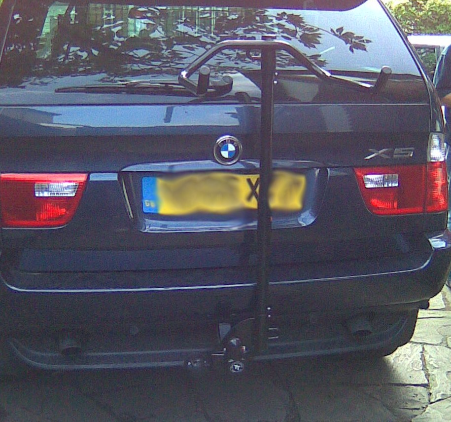 bmwx5withcyclecarrier.jpg